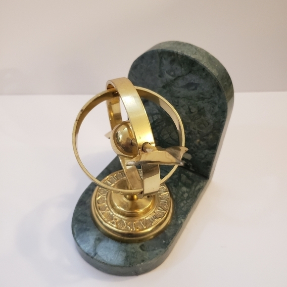 Vintage Brass Marble Compass Bookend Green Gold - Picture 2 of 14